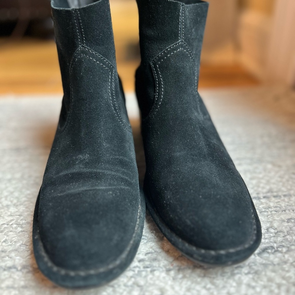 Ugg Women’s Suede Bandara Leather Zip-Up Ankle Boots Booties - Picture 5 of 14